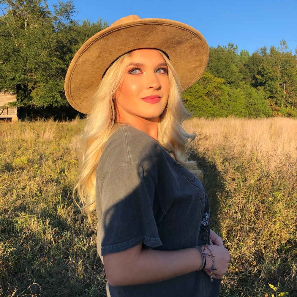 Meet your Posher, Ashlann